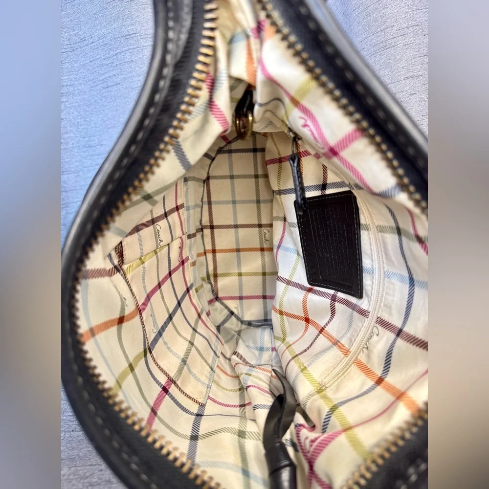 Coach Y2K Black Leather Bleecker Duffle w/ Tattersall Lining - Aprox 12” x 10” - Picture 6 of 17